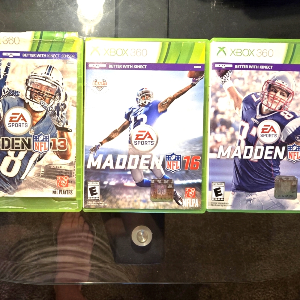 Madden NFL 13 16 and 17 Games for XBOX 360 + Small Novelty Football